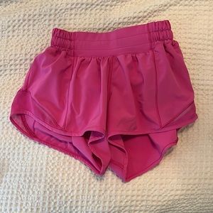 Lulu Lemon Shorts Size 0 Hotty Hot 2.5